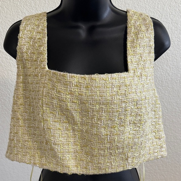 House of Harlow 1960 Yellow Tweed Skirt & Crop Top Set Size L NWT - Picture 2 of 9